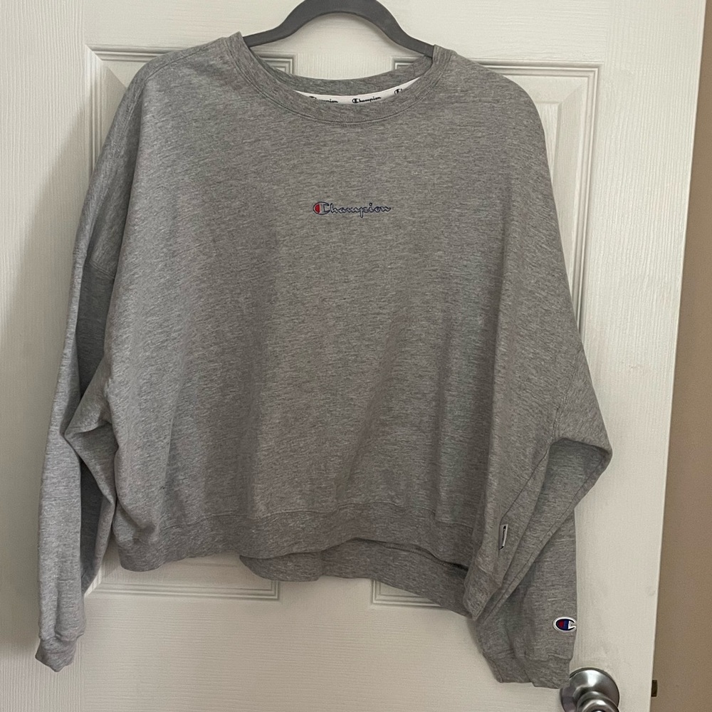 Cropped Champion Sweatshirt